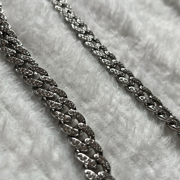 Cuban Chain with Iced Heart-Shaped Pendant - Picture 9 of 14